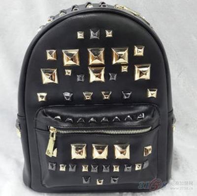 真皮雙肩包女款 牛皮韓版中小號多功能鉚釘雙肩包 流行爆款女包_四川魅力百分百皮具_產品展示-3158企業(yè)招商