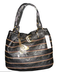 黑色女包 中國(guó)制造